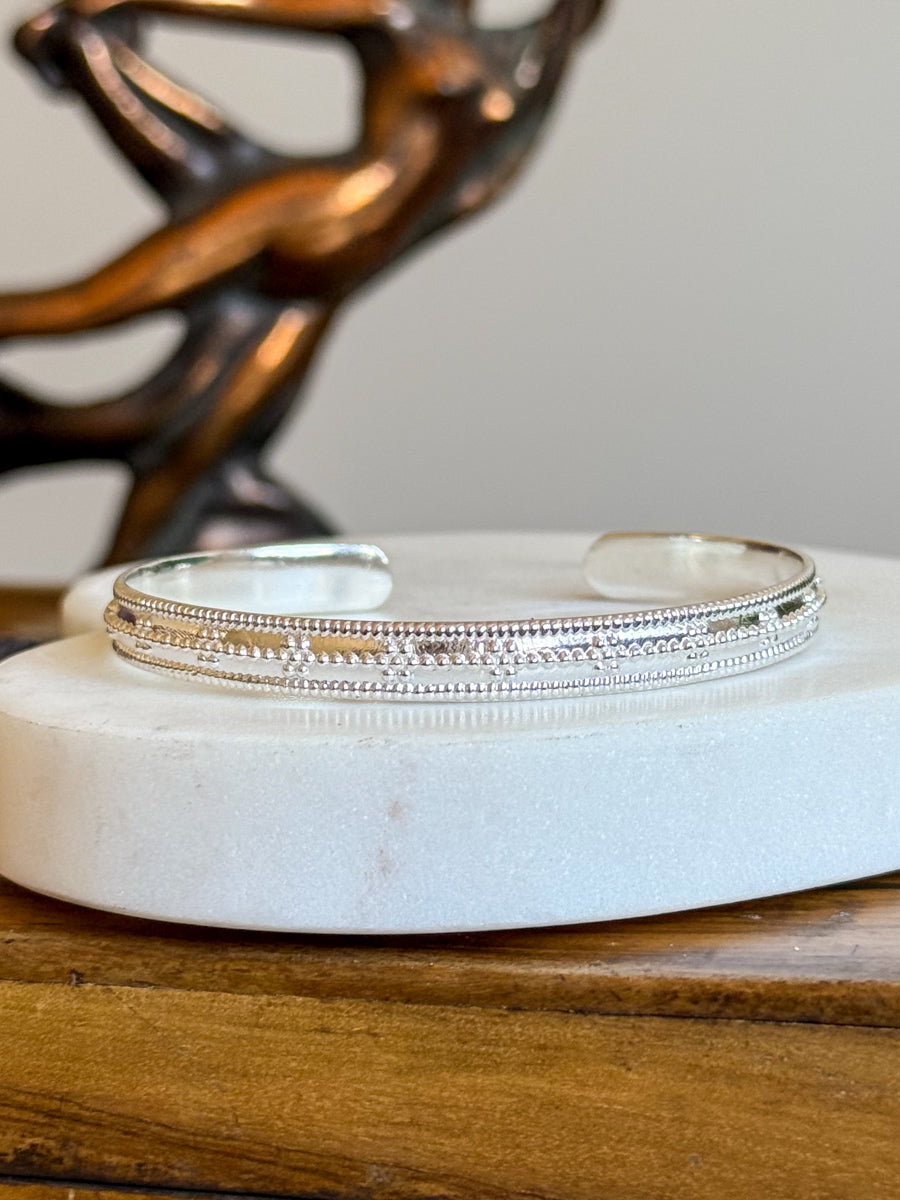 Daisy Cuff