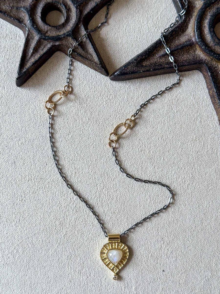 Priva Necklace