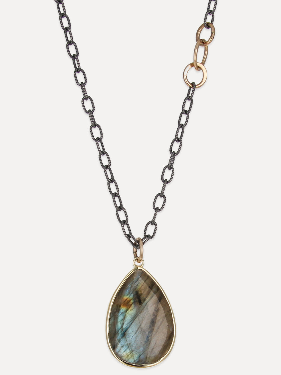 Leger Necklace