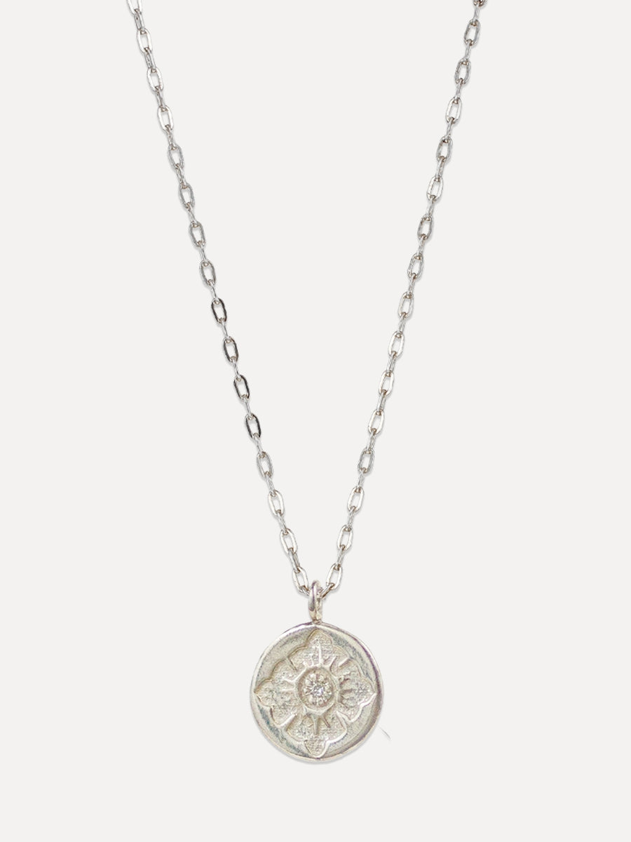 Lulu Flower Petite Necklace