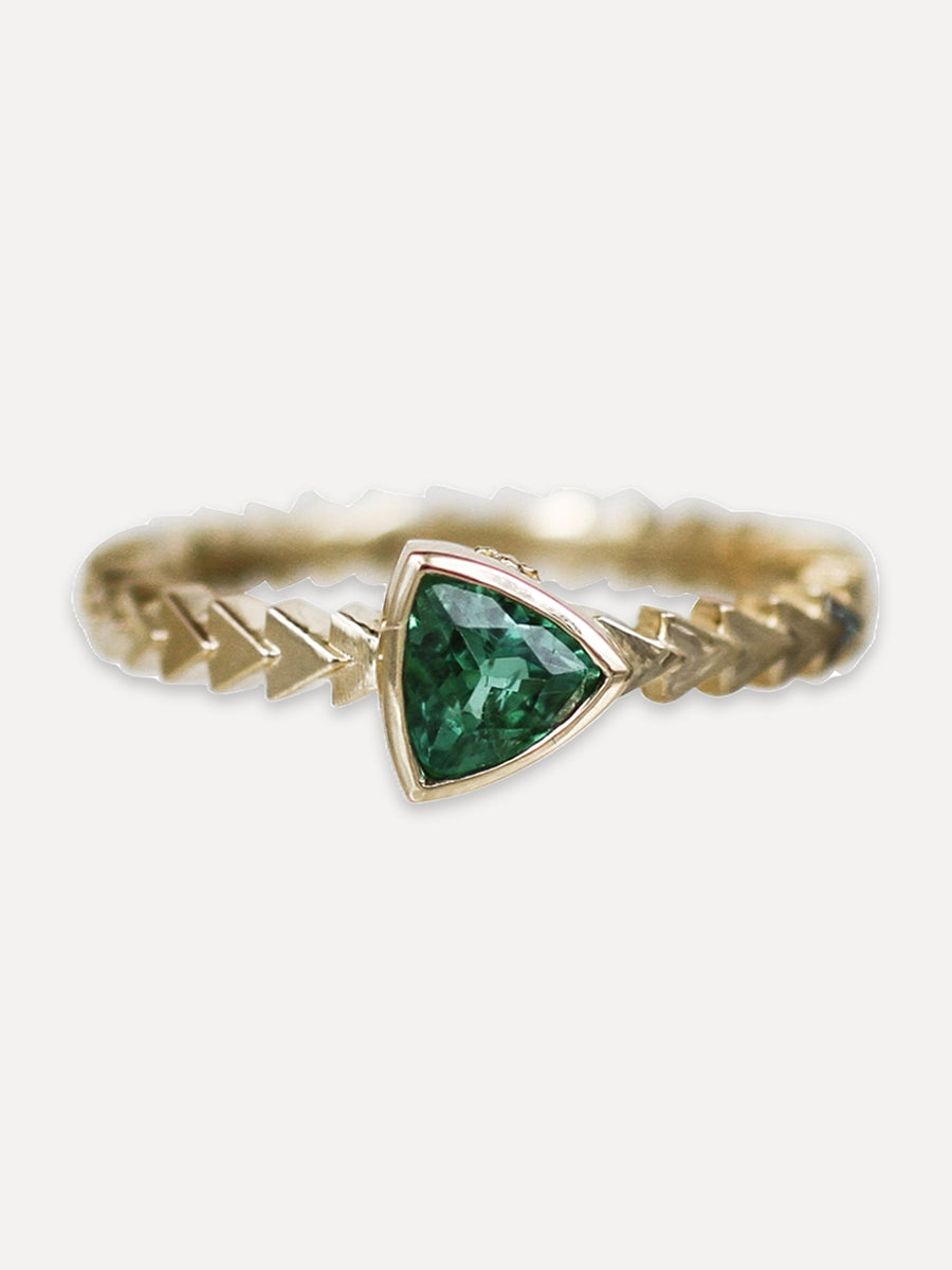 14K Trillium Arrow Stacking Band