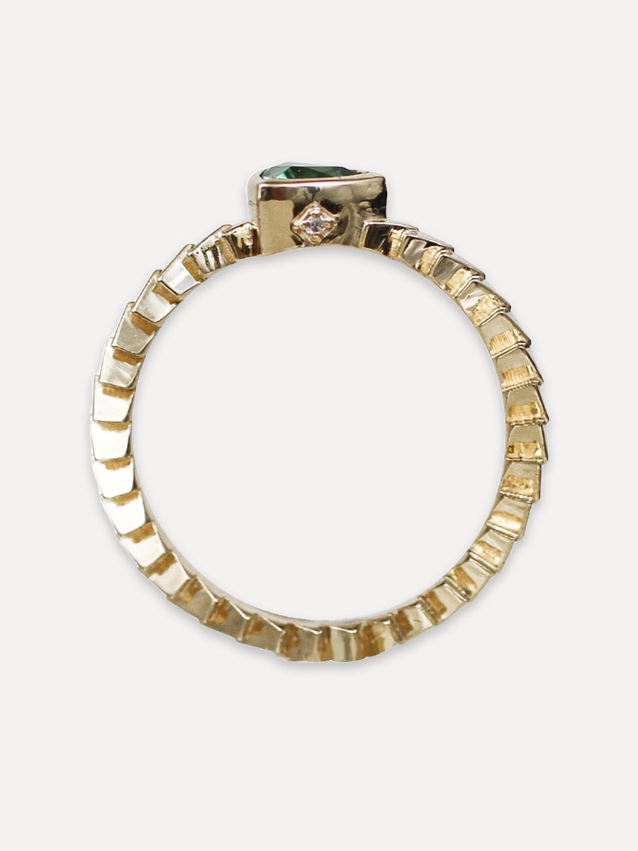 14K Trillium Arrow Stacking Band